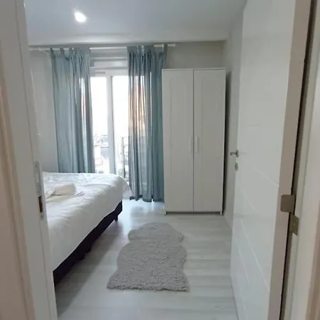 Apartment Stylish 1-bedroom Apart In Dw *